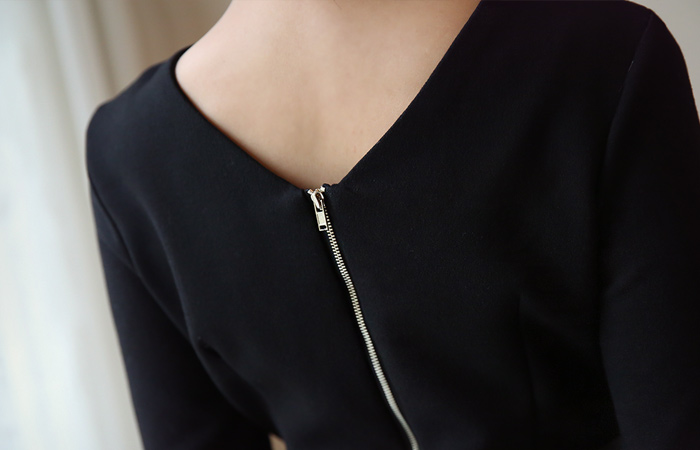 伏回线黑连衣裙（腰带SET）