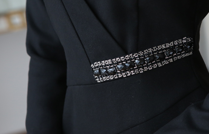 力士绉包珠串连衣裙