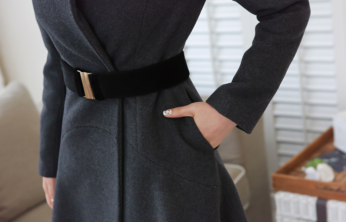 马里昂羊绒触摸皱褶呢子大衣