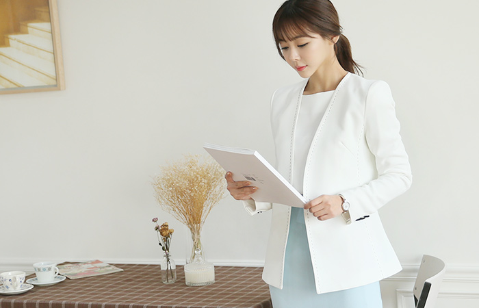 现代纯色缝外套