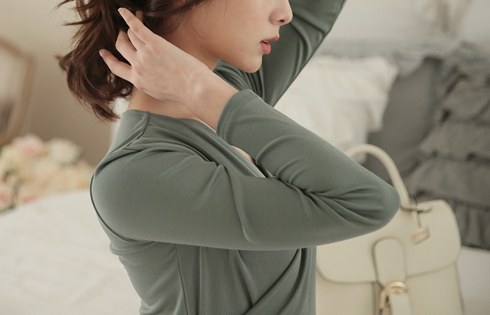 优雅上衣包住三通褶饰