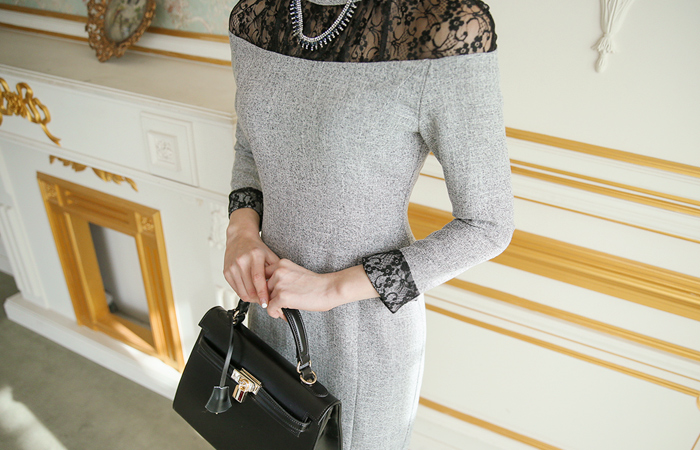 穿透式肩蕾丝连衣裙