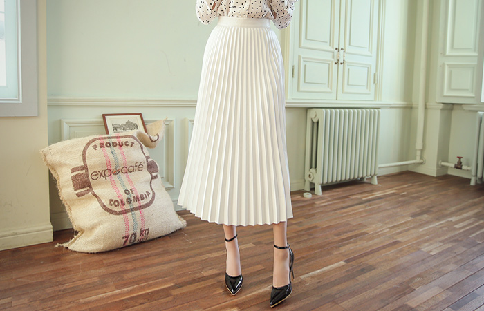 皮革手风琴长裙