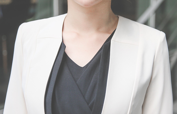 配色纯色短外套