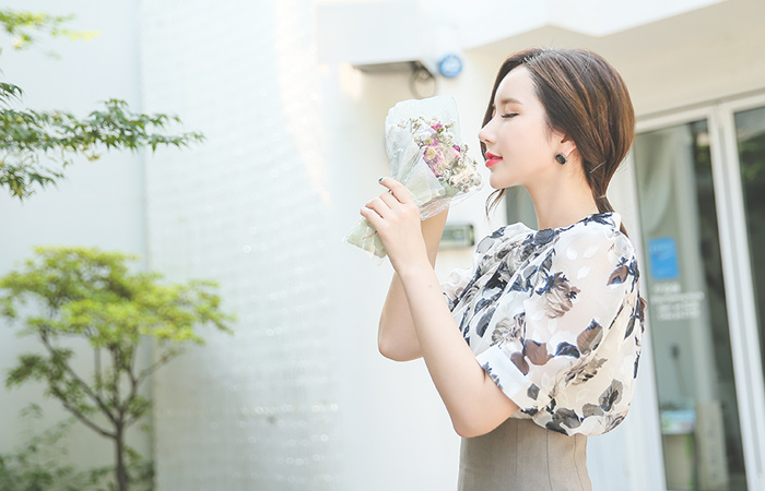 深玫瑰透明女衬衫