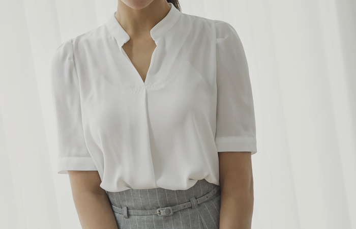 别致缝脖子女衬衫