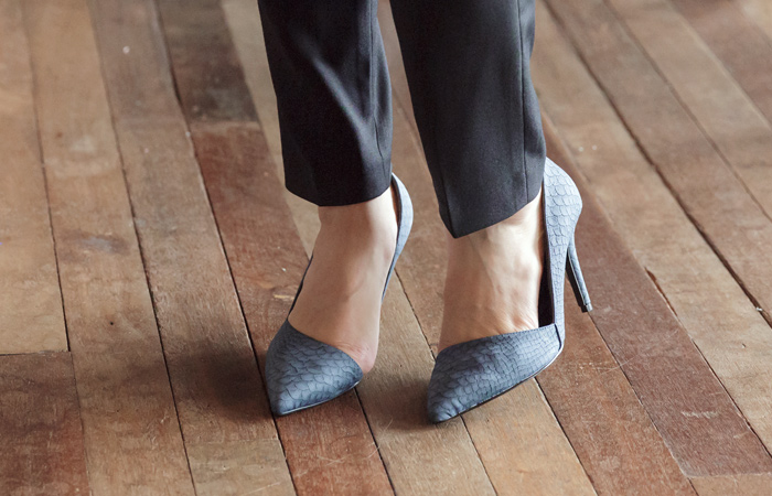 蛇皮修身高跟鞋