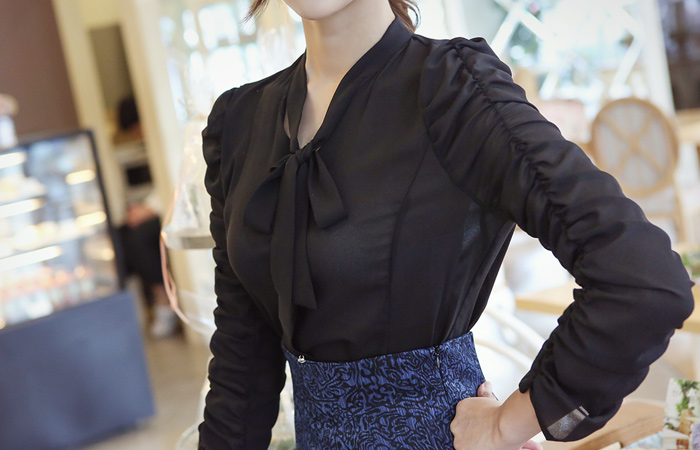 透明零售剪切女衬衫