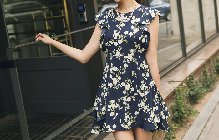 花切口波浪群/喇叭裙连衣裙