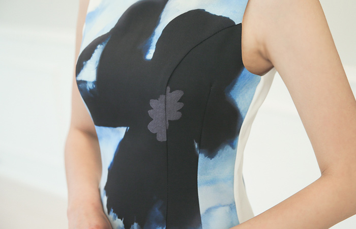 艺术花修身连衣裙