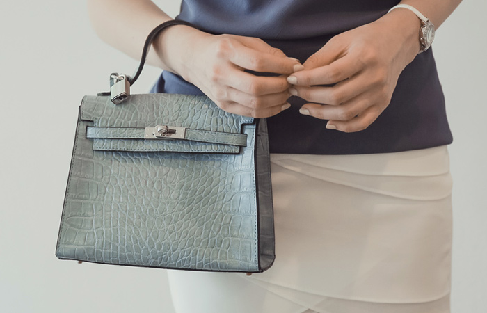 [模特穿29车]鳄鱼皮迷你手提包