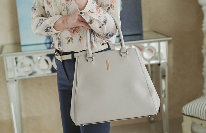 [模特穿29秒deurojeu简单手提包