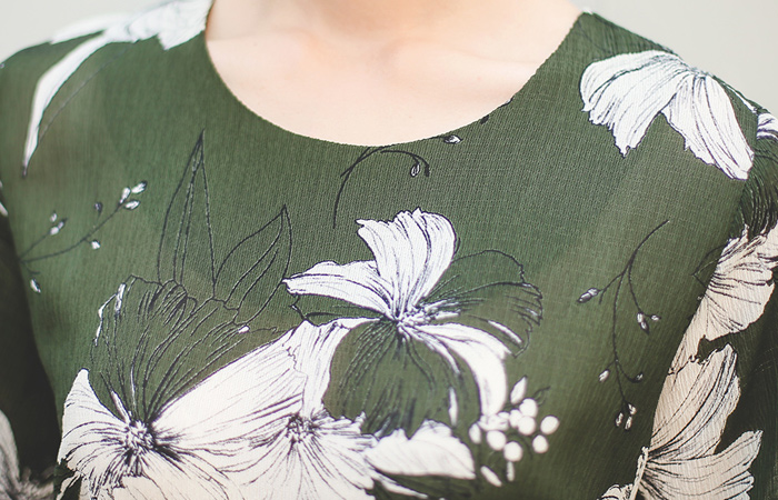 大花钟袖连衣裙