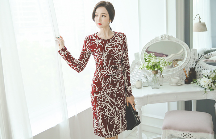 绘图花弹力连衣裙