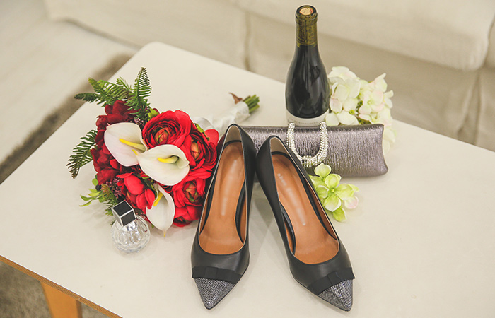 金属鞋跟泵丝带牛皮