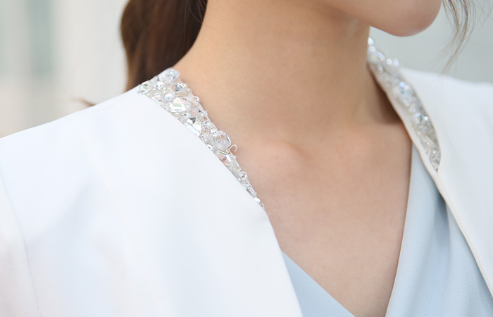 奢华裙脖子珠丰满页外套