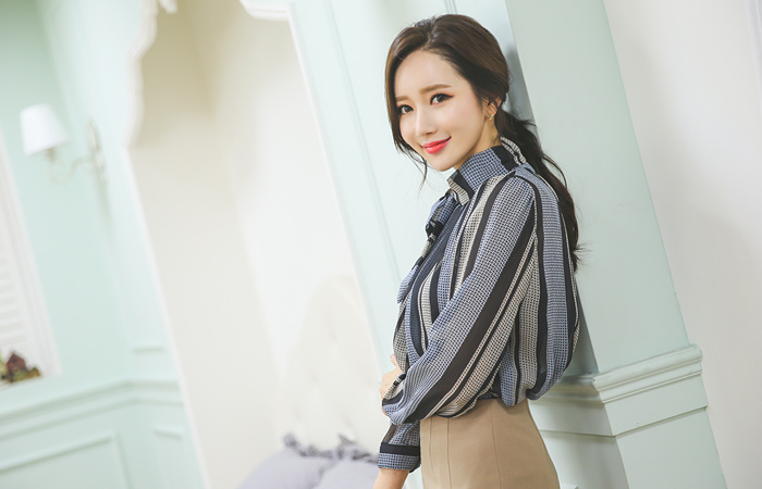 现代电网颈部围巾女衬衫