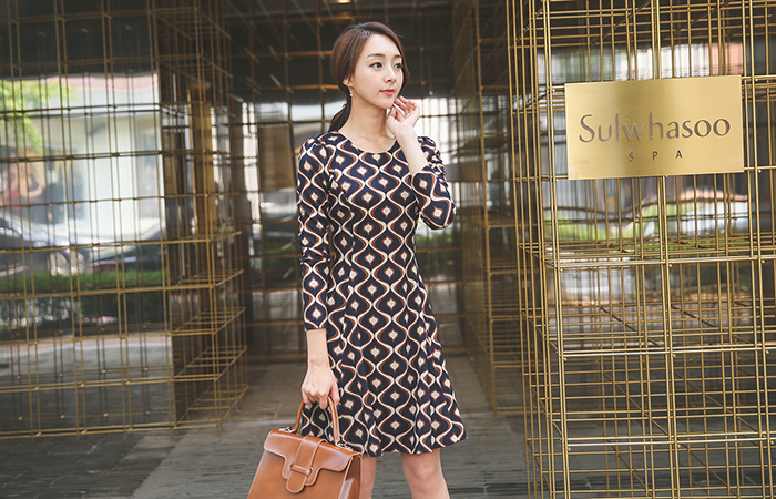 王牌浪漫一个线条连衣裙