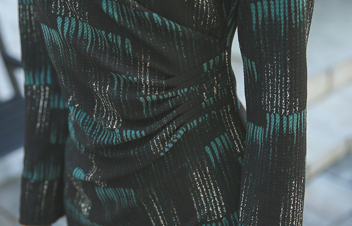 触摸剪一圈跨度连衣裙