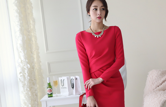 交叉盖布剪切连衣裙（断货）