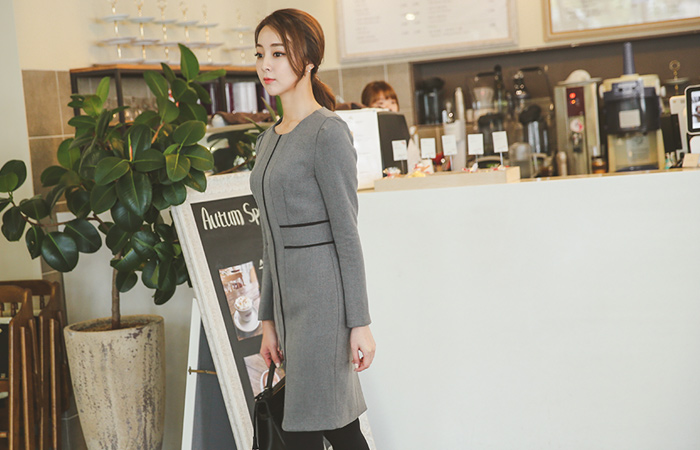 现代交叉线条连衣裙