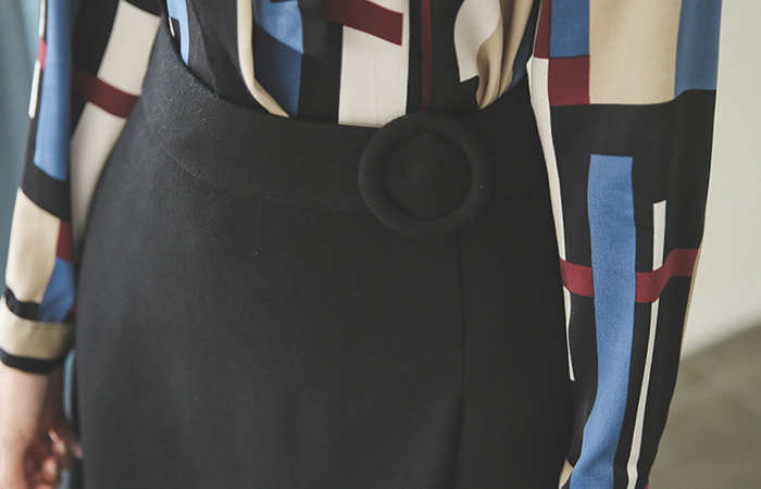 艾格尼丝一个线条的羊毛裙