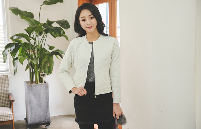 内部分层轻量级绗缝羽绒服