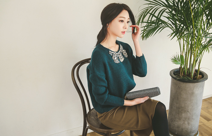 皇后珠宝首饰珠串针织衫