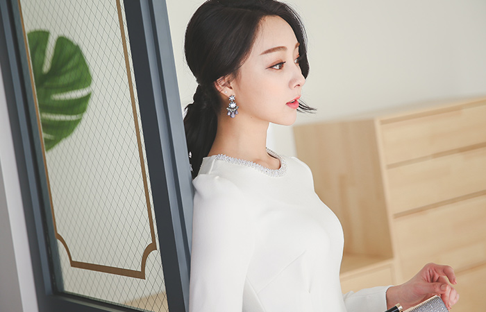 奢华裙修身飞镖立方米颈部连衣裙