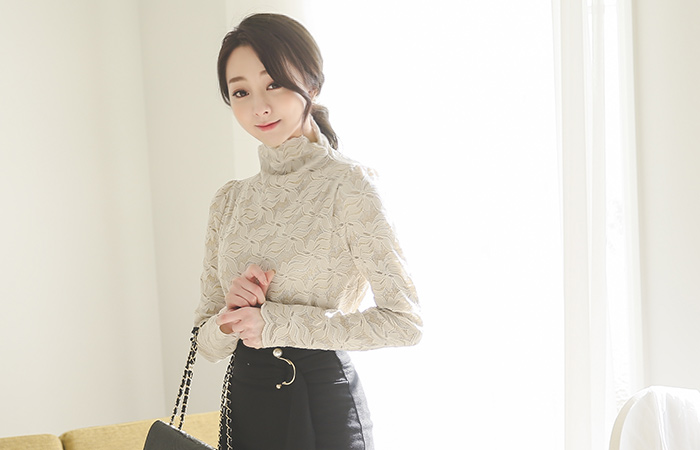 蕾丝弹力上衣金属顶