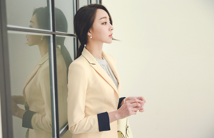 揭秘配色泰勒修身外套