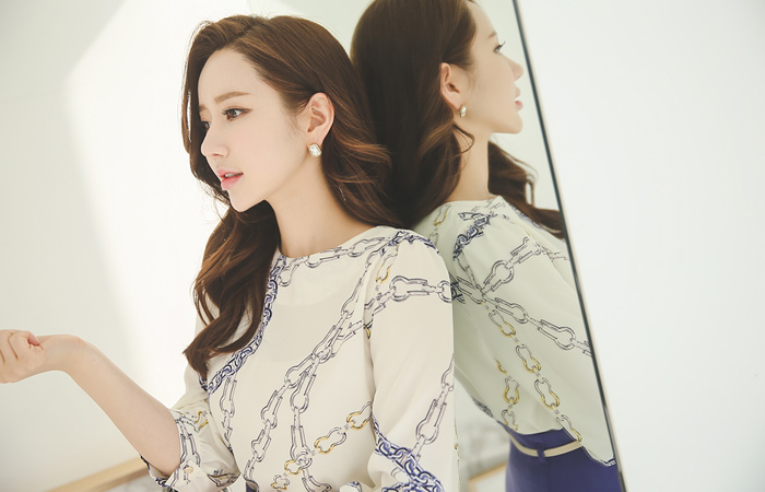 奢华裙链条圆领女衬衫