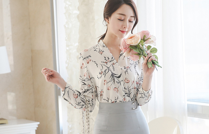 Deli花V领女人（夏季）