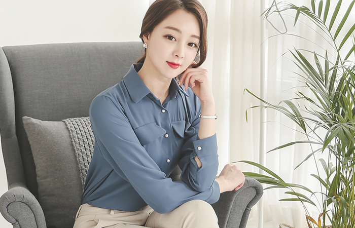 领口袋珍珠按钮女衬衫（7套筒）