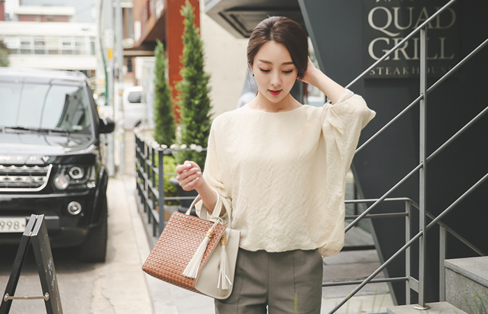 自然去皱纹蓬蓬裙女衬衫