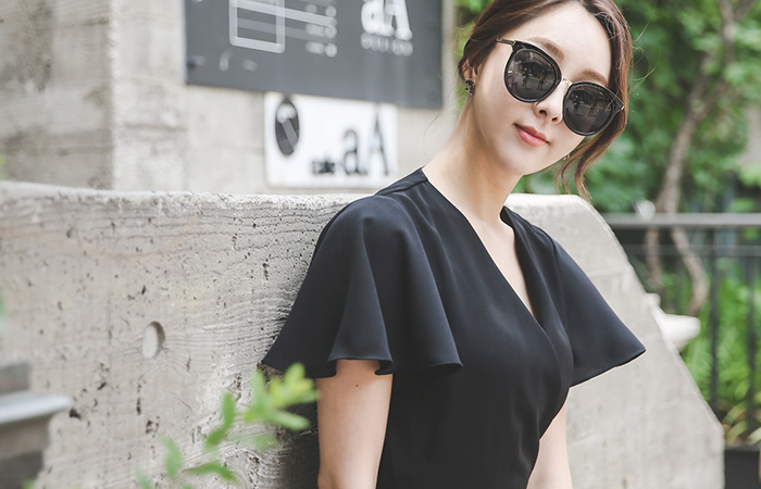 考究连衣翅膀零售实验室