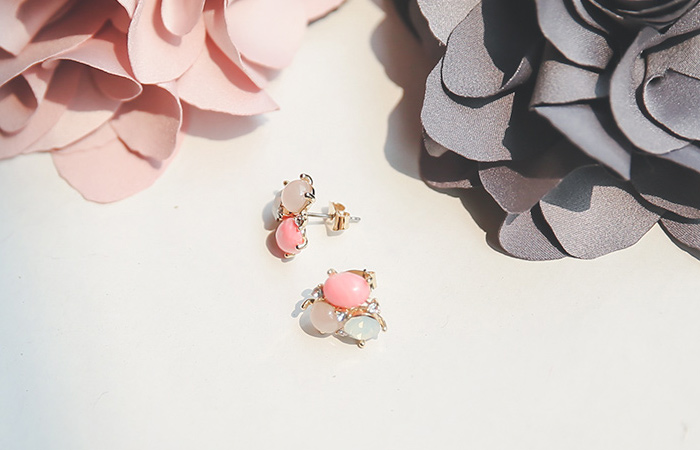 石英和猫眼石手工艺耳