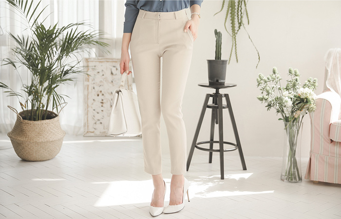 基本的修身弹力宽松长裤