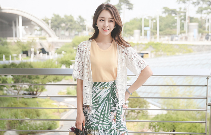 蕾丝缎带绣下摆开衫