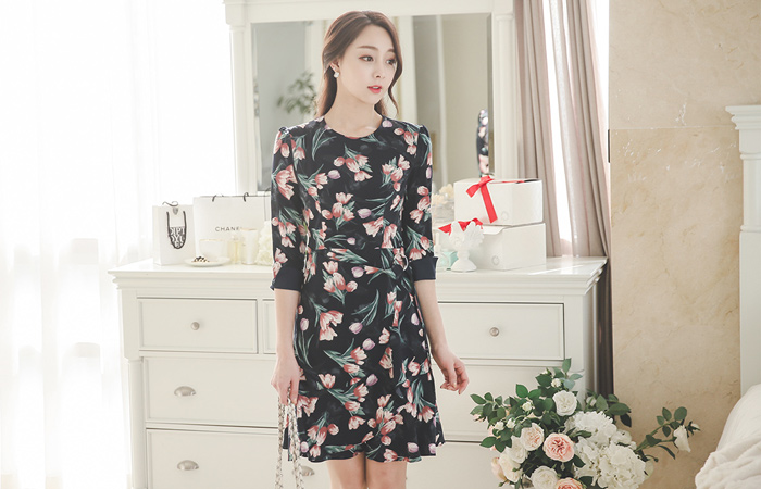 荷叶裹百合连衣裙