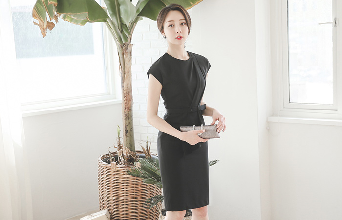 亚历克对角线褶皱连衣裙剪切