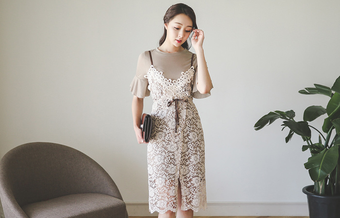 荷叶边袖子长款T恤和蕾丝连衣裙SET