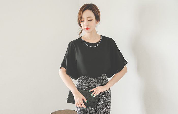 珍珠项链翅膀女衬衫