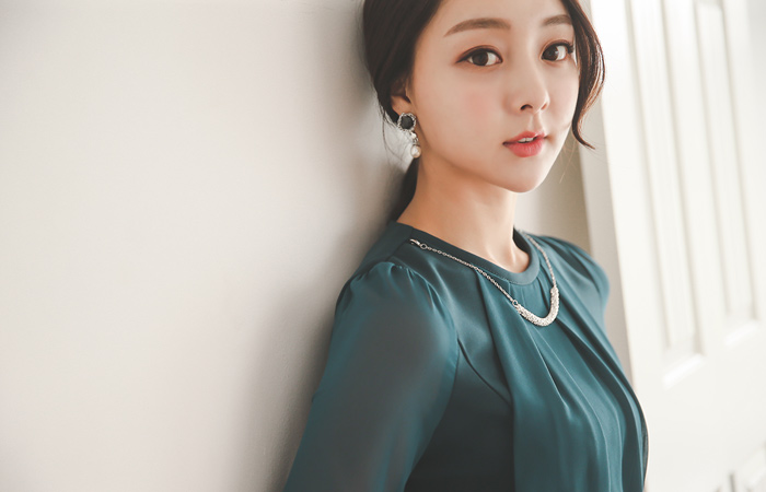 奢华裙项链透明连衣裙