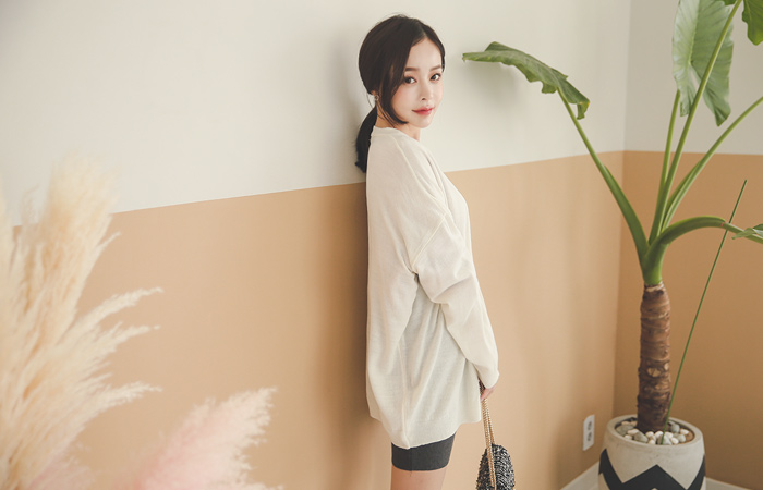 滑雪深V宽松开衫