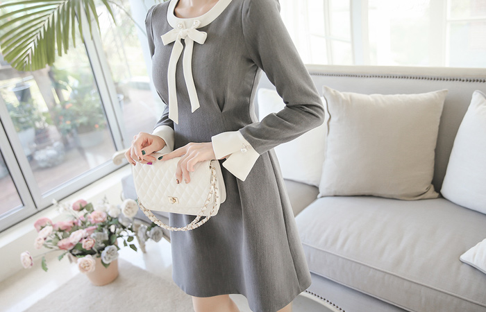 浪漫色带领带波浪群/喇叭裙连衣裙