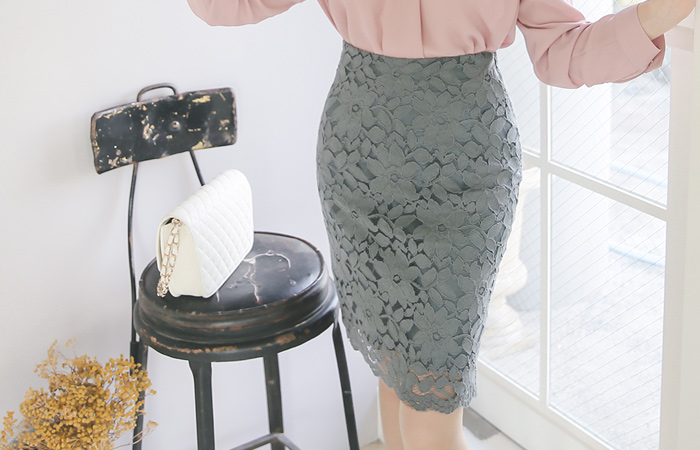 Bree和蕾丝^ h线条裙子