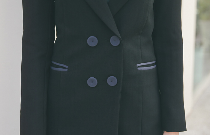 按钮颜色双量身定做的西装领型外套