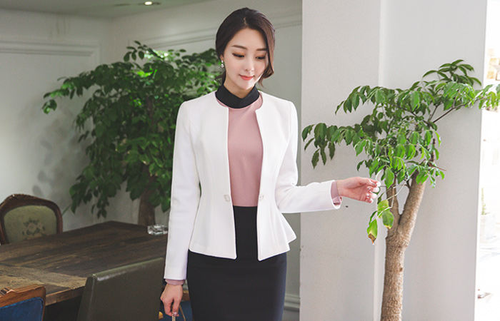 圆角方形按钮羊毛呢​​子外套