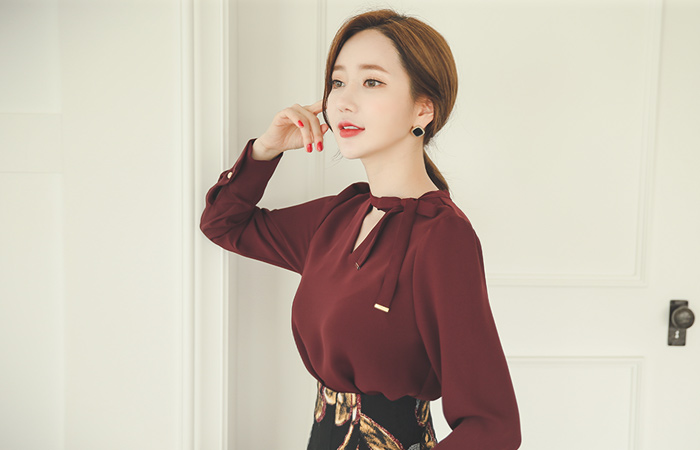 提示金色蝴蝶结领带teuim女衬衫